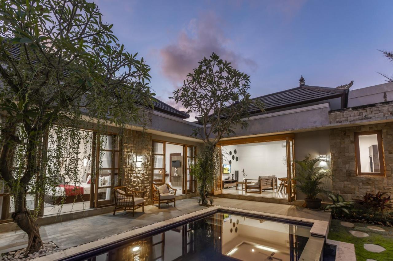 Bali Voyage Villa Seminyak Exterior foto